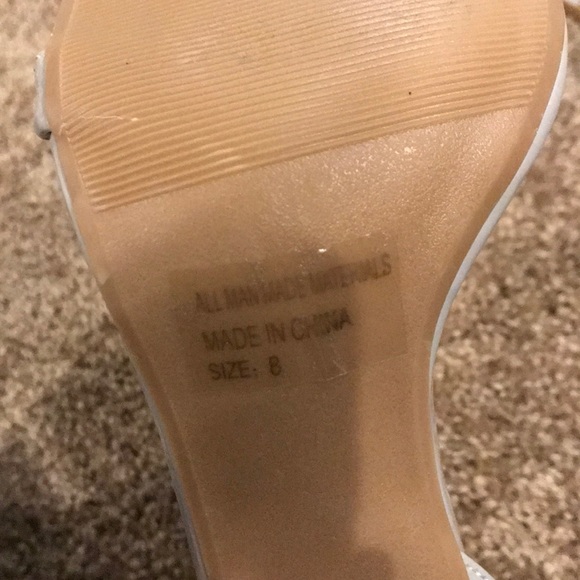 Heels - Picture 4 of 7